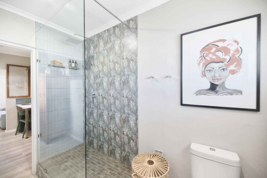 6 Bedroom Property for Sale in Northcliff Western Cape